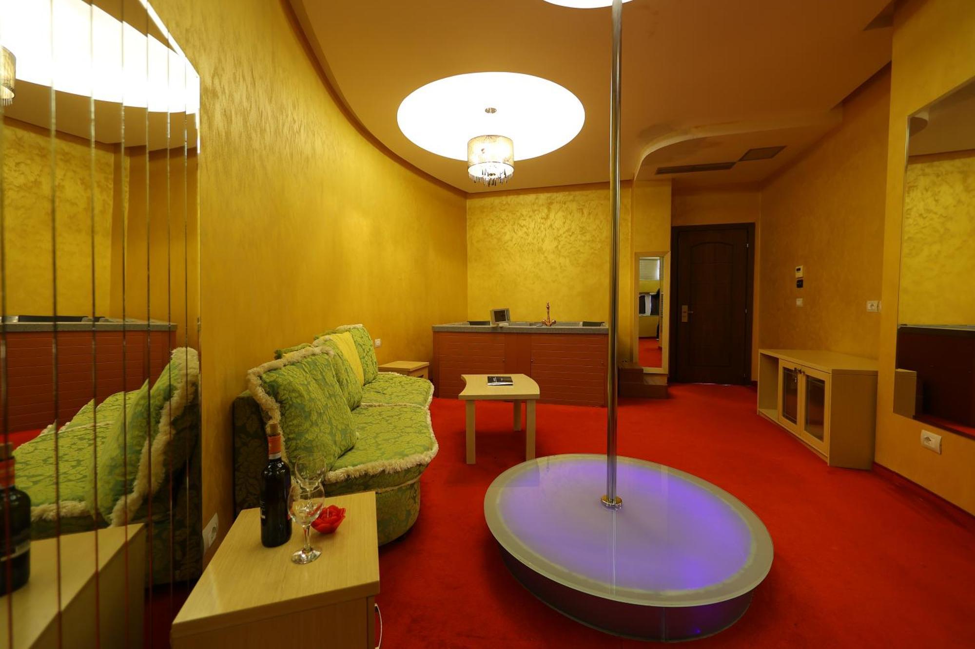 Hotel Gjuta Farke e Madhe Kültér fotó